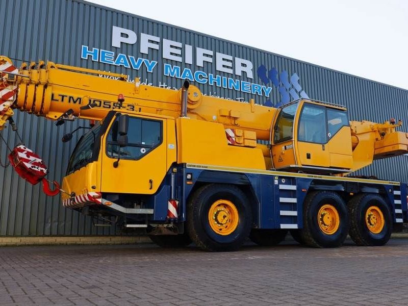 Kran des Typs Liebherr LTM1055-3.1 Diesel, 6x6x6 Drive, 5 Sections 32.5m, Gebrauchtmaschine in Groenlo (Bild 1)