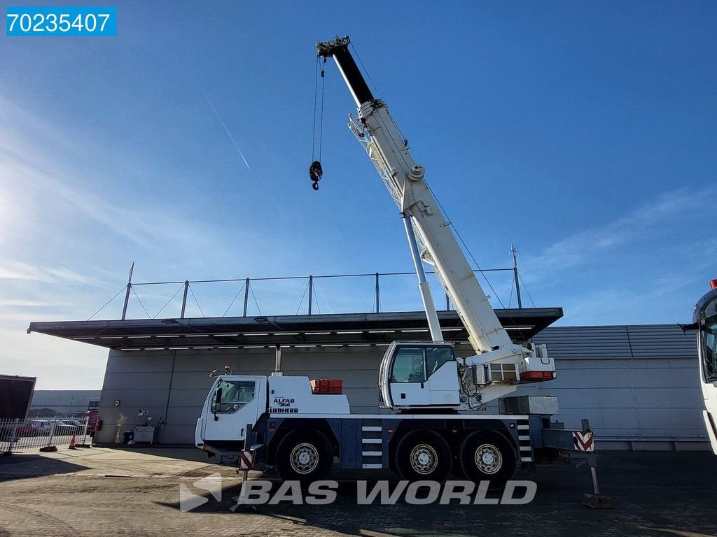 Kran des Typs Liebherr LTM1055-3.2 FROM FIRST OWNER, Gebrauchtmaschine in Veghel (Bild 11)