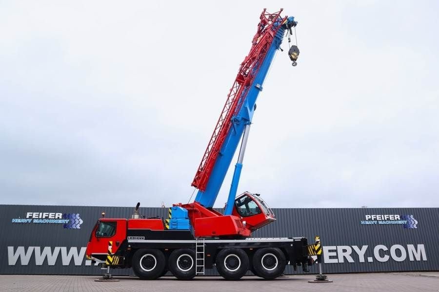 Kran Türe ait Liebherr LTM1070-4.2 Dutch Vehicle Registration, Valid Insp, Gebrauchtmaschine içinde Groenlo (resim 2)