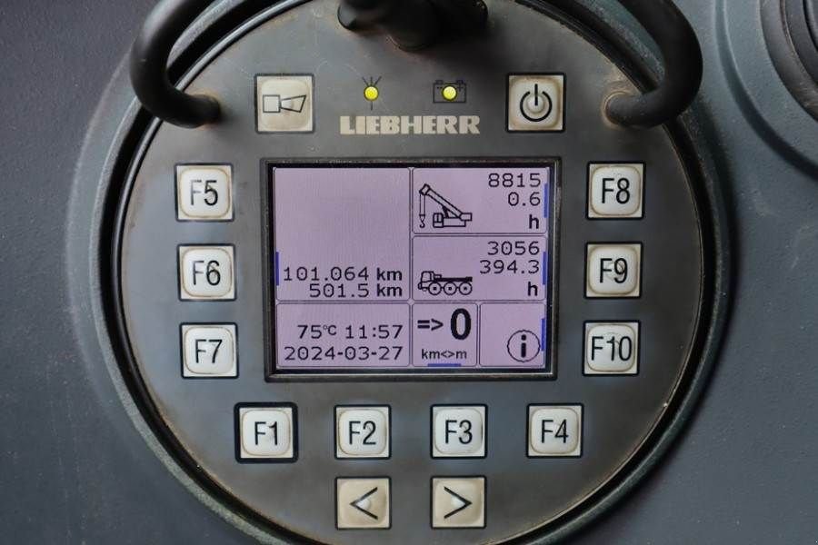 Kran Türe ait Liebherr LTM1070-4.2 Dutch Vehicle Registration, Valid Insp, Gebrauchtmaschine içinde Groenlo (resim 9)