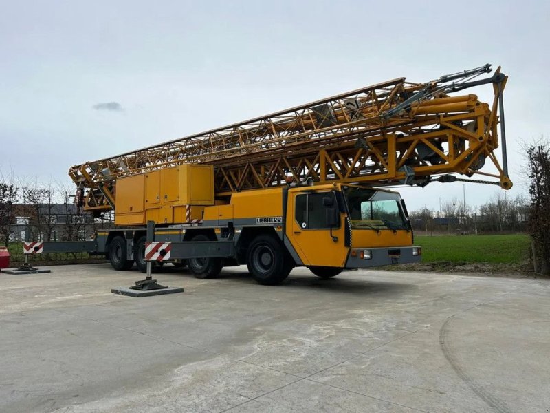 Kran des Typs Liebherr MK80, Gebrauchtmaschine in Wevelgem (Bild 1)