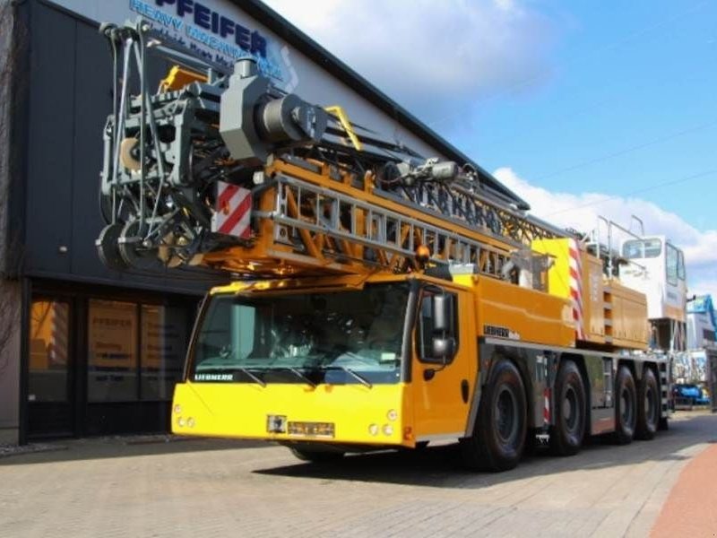 Kran Türe ait Liebherr MK88 Plus Valid Inspection, 45 m Flight, 8t Cap, P, Gebrauchtmaschine içinde Groenlo (resim 1)