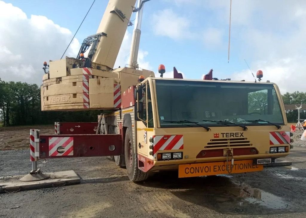 Kran typu Terex AC140, Gebrauchtmaschine w Wevelgem (Zdjęcie 3)