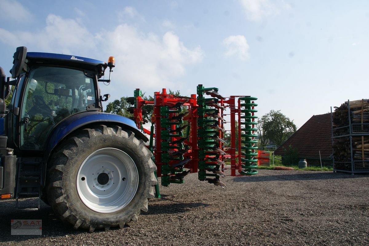 Kreiselegge des Typs Agro-Masz BT 40 - Aktion Lagermaschine, Neumaschine in Eberschwang (Bild 2)