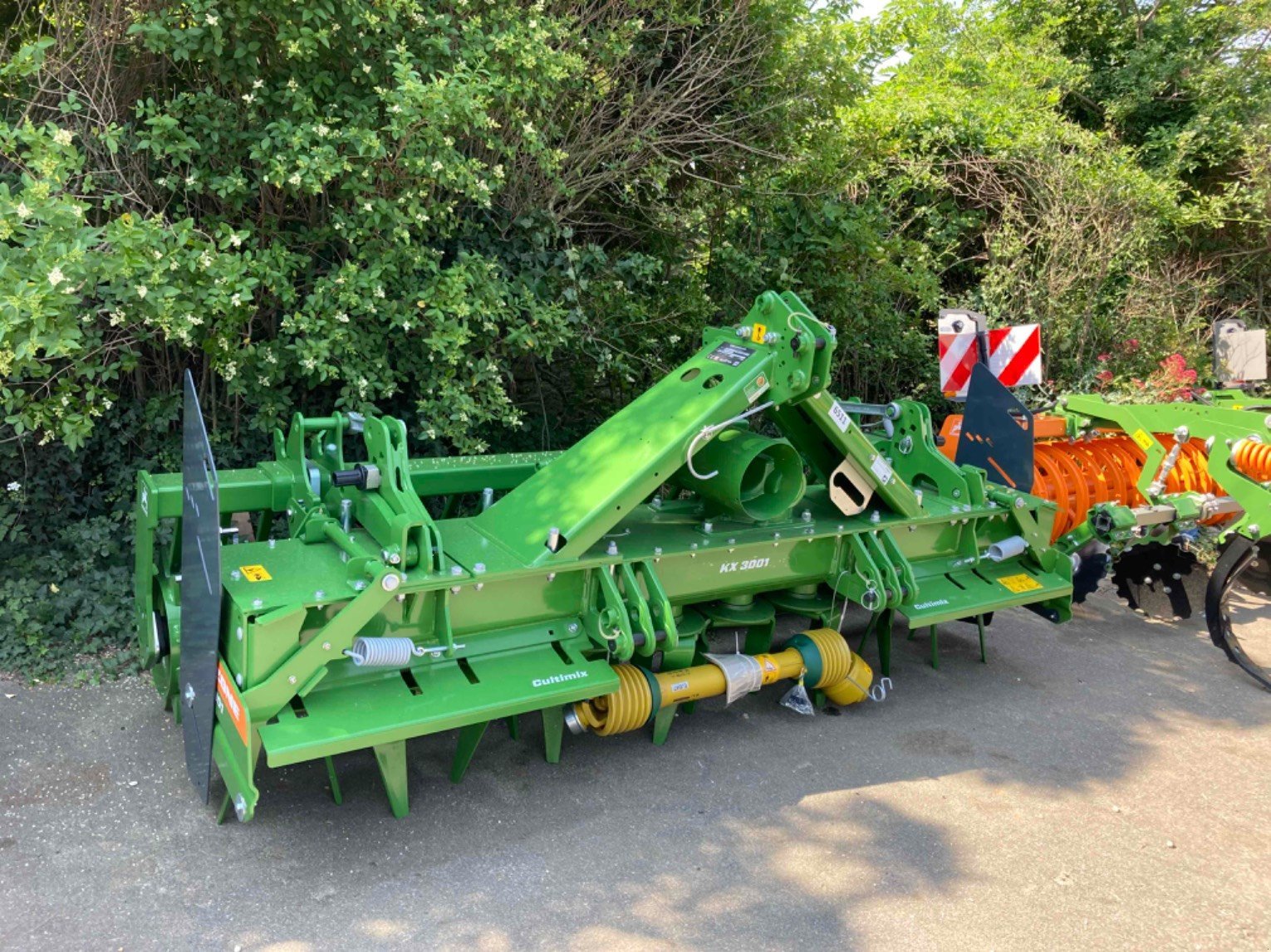 Kreiselegge tip Amazone Herse rotative KX 3001-190 Amazone, Gebrauchtmaschine in ROYNAC (Poză 1)