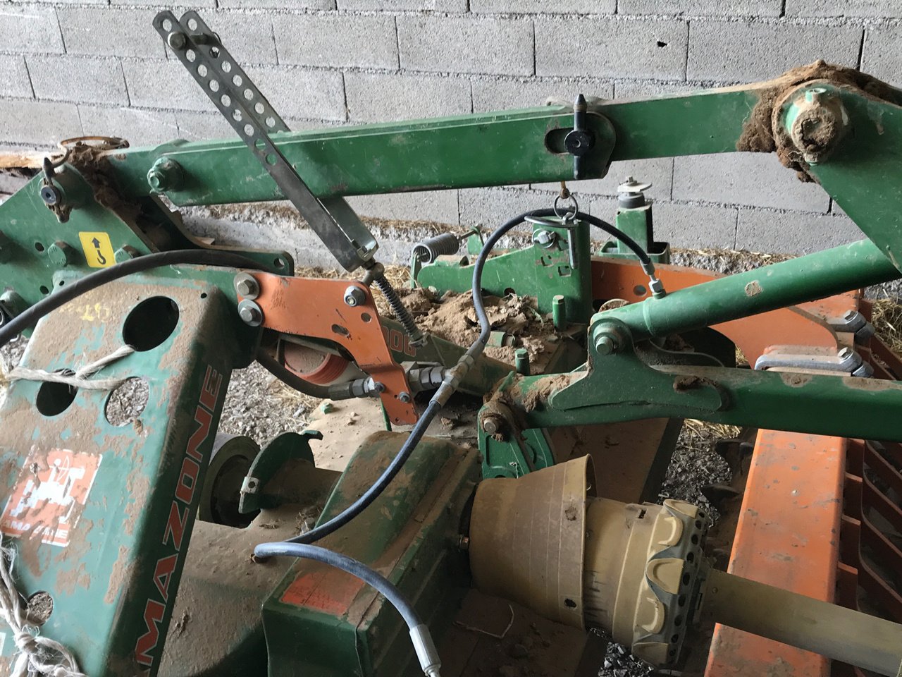 Kreiselegge du type Amazone KX 3000, Gebrauchtmaschine en MORLHON LE HAUT (Photo 8)