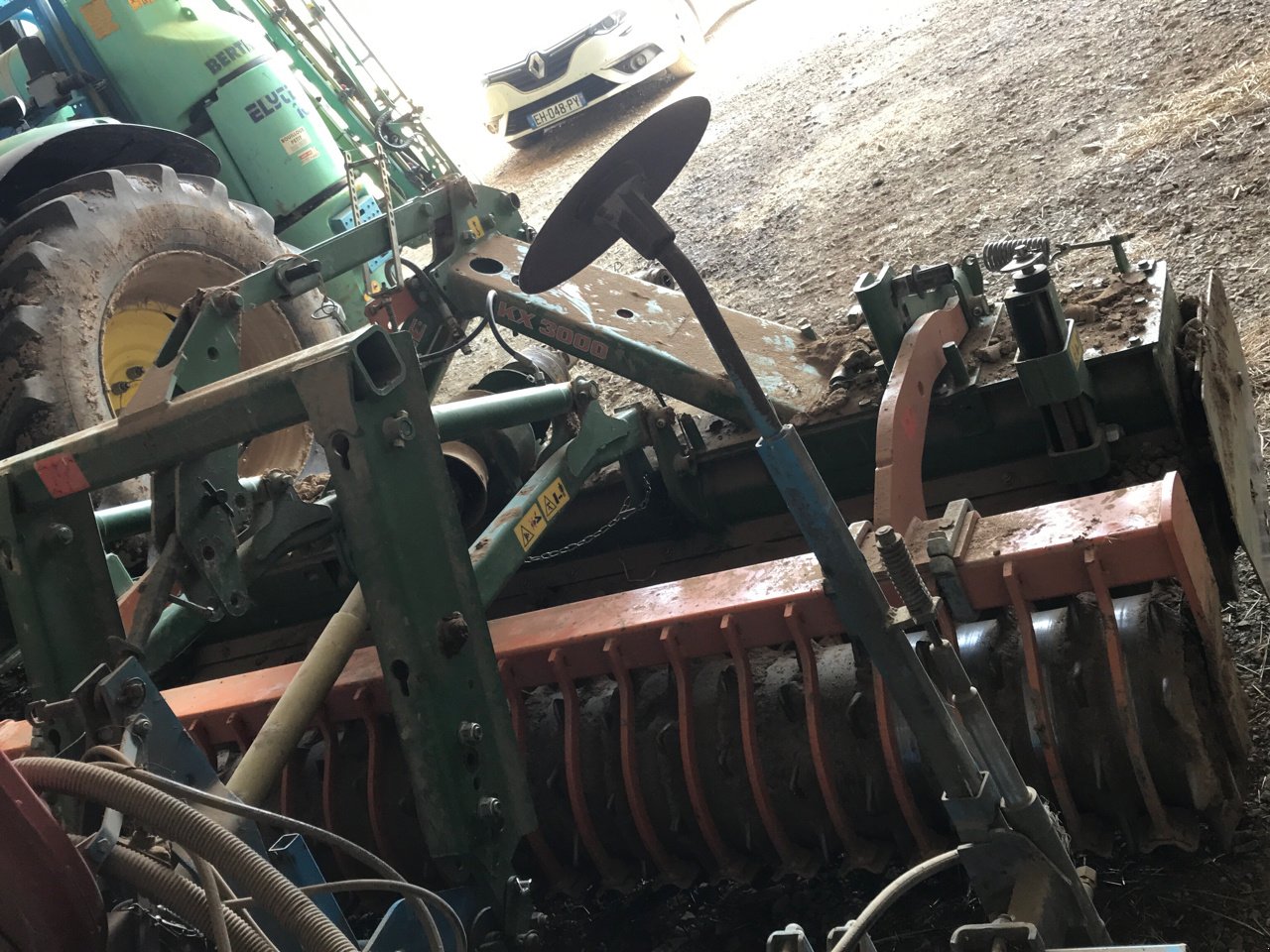 Kreiselegge du type Amazone KX 3000, Gebrauchtmaschine en MORLHON LE HAUT (Photo 3)