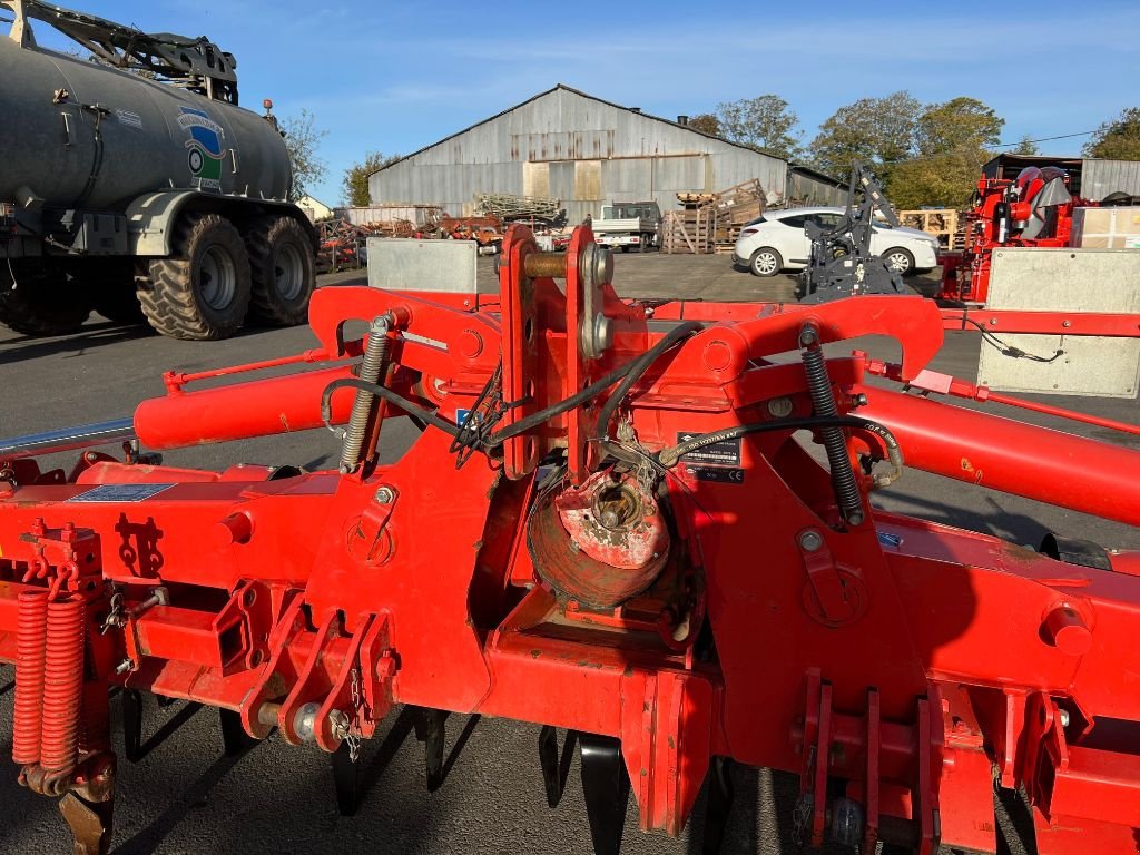 Kreiselegge tip Kuhn HR 4504 DR, Gebrauchtmaschine in Dol-de-Bretagne (Poză 4)