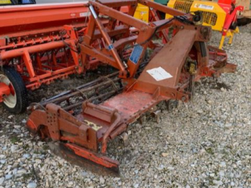 Kreiselegge del tipo Kuhn HR301M, Gebrauchtmaschine en Condeissiat