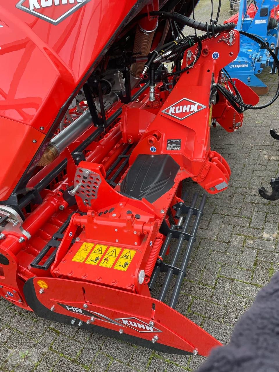 Kreiselegge del tipo Kuhn HR3020 KREISELEGGE, Neumaschine In Eslohe–Bremke (Immagine 1)