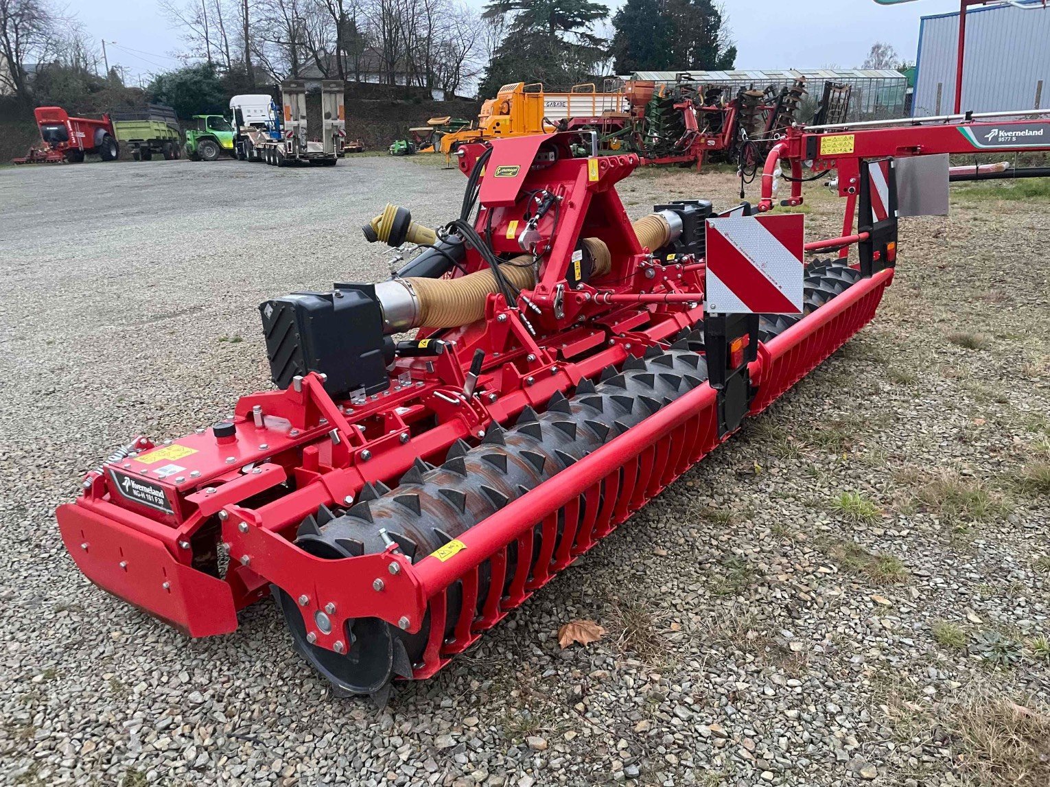 Kreiselegge van het type Kverneland Herse rotative FOLD ADVANCE 4.5M Kverneland, Gebrauchtmaschine in SAINT CLAIR SUR ELLE (Foto 4)