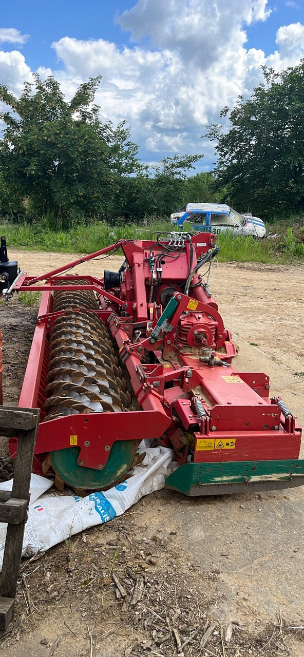 Kreiselegge des Typs Kverneland NG-S 101 F35, Gebrauchtmaschine in Roches-sur-Marne (Bild 9)