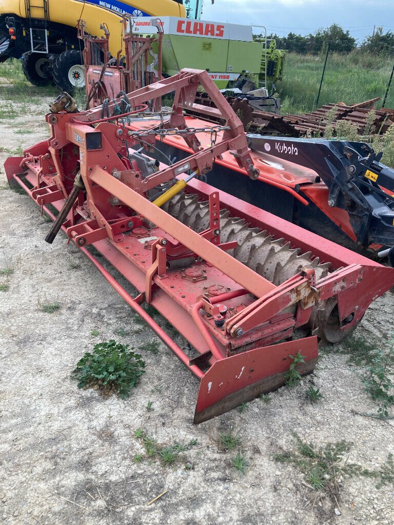 Kreiselegge van het type Lely HERSE ROTATIVE LELY  AH14, Gebrauchtmaschine in SAINT ANDIOL (Foto 2)