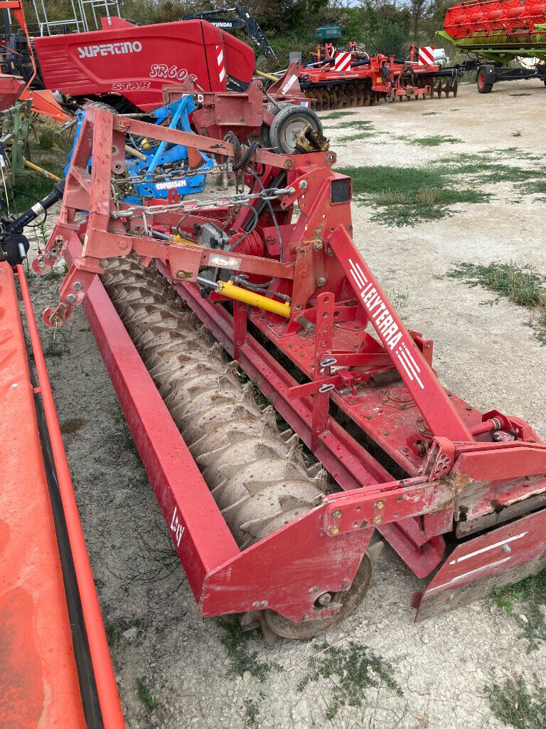 Kreiselegge du type Lely HERSE ROTATIVE LELY  AH14, Gebrauchtmaschine en SAINT ANDIOL (Photo 5)