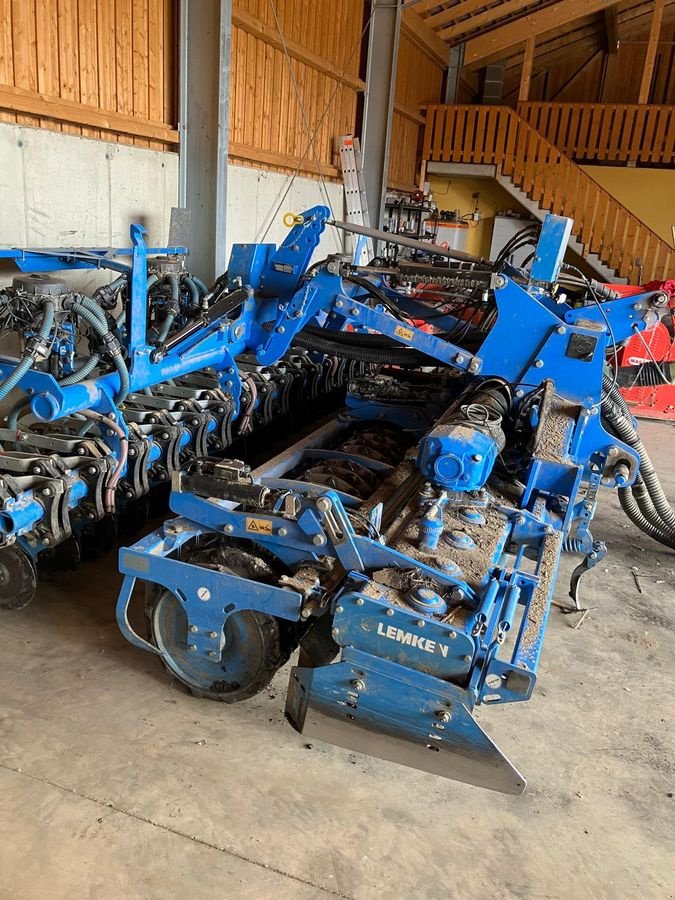 Kreiselegge des Typs Lemken Zirkon 12/450 K mit Sämaschine Optidisc 25 + Fro, Neumaschine in Feldkirchen (Bild 1)