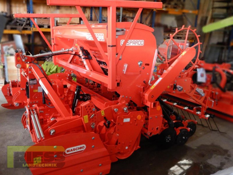 Kreiselegge of the type Maschio DC-Claasic 2500 + DAMA 250 20 Corex +, Neumaschine in Homberg (Ohm) - Maulbach (Picture 1)