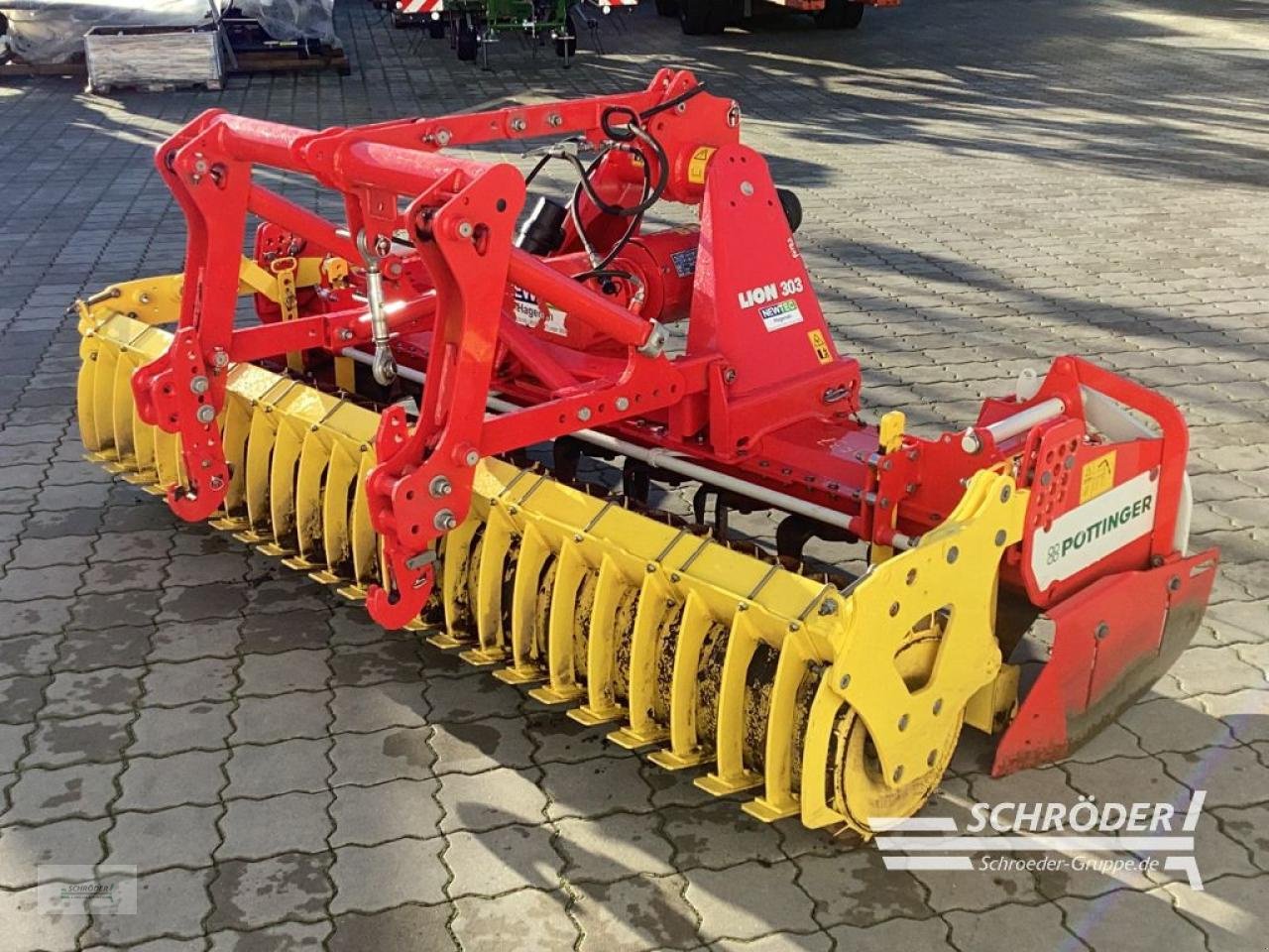 Kreiselegge van het type Pöttinger LION 303, Gebrauchtmaschine in Hemmoor (Foto 4)