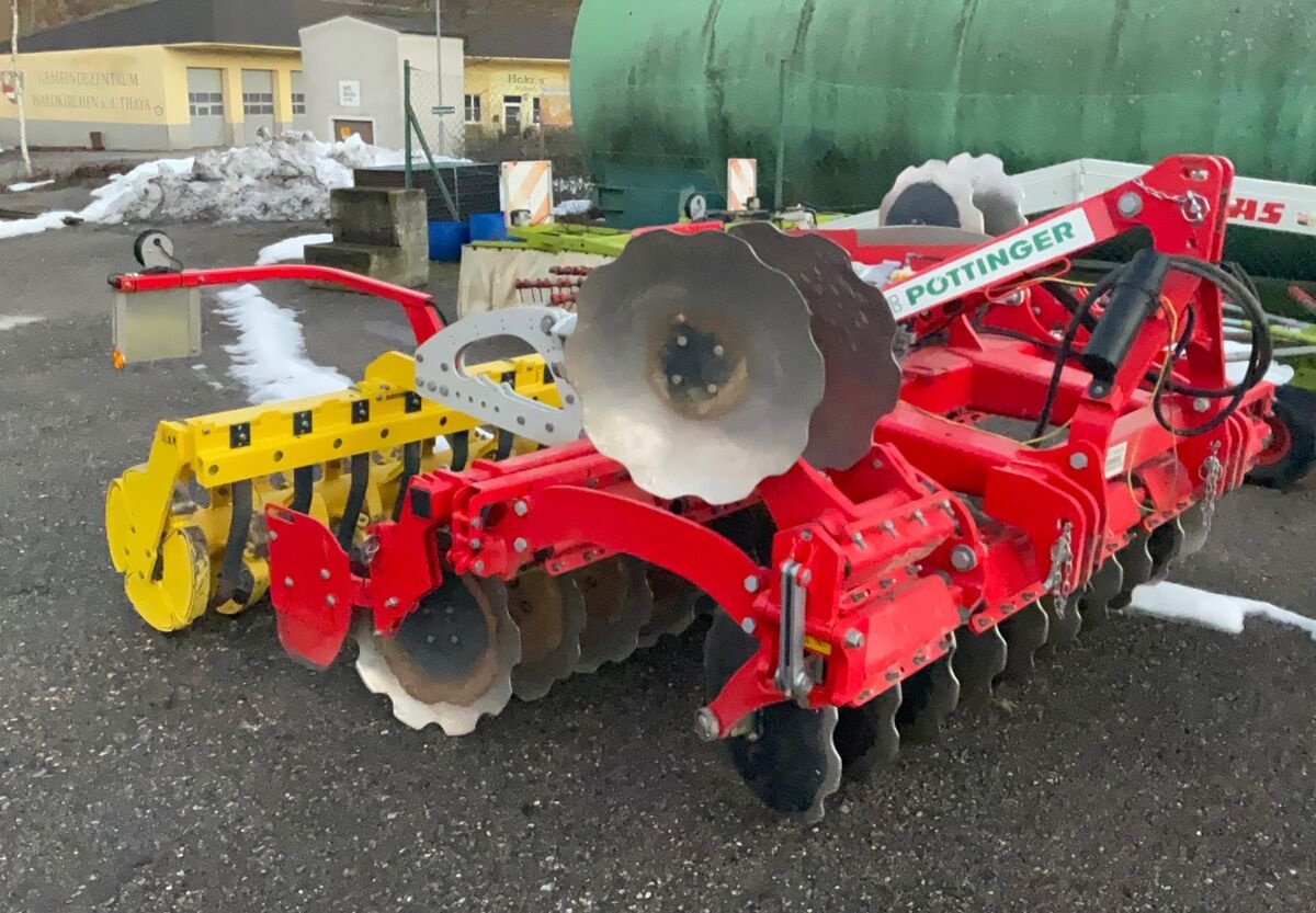 Kreiselegge des Typs Pöttinger Terradisc 3001, Vorführmaschine in Zwettl (Bild 2)