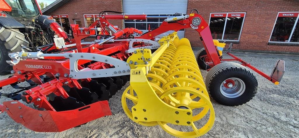 Kreiselegge van het type Pöttinger Terradisc 6001 T, Gebrauchtmaschine in Ringkøbing (Foto 2)