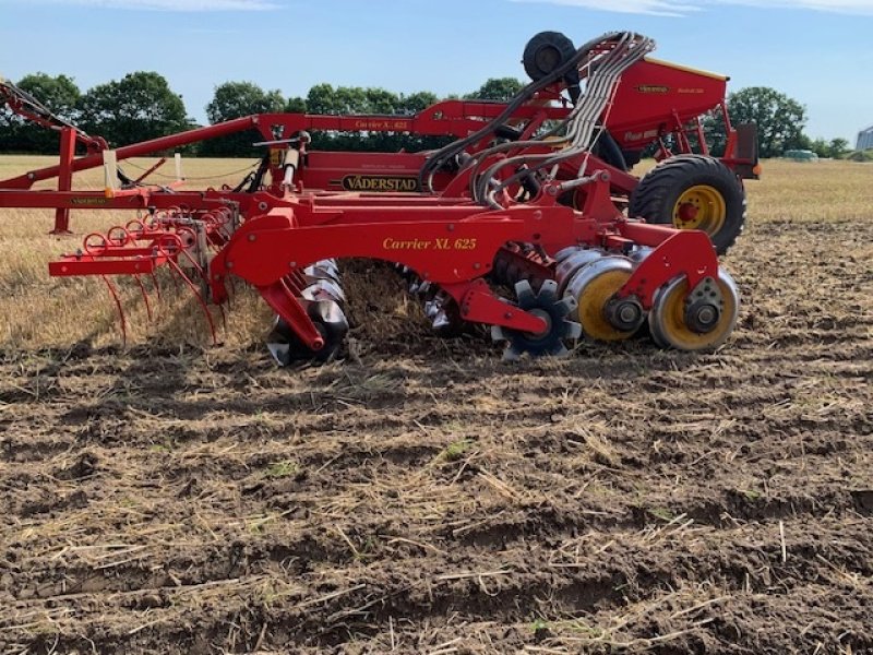 Kreiselegge van het type Väderstad Carrier XL625 med Biodrill frøudstyr, Gebrauchtmaschine in Skjern (Foto 1)