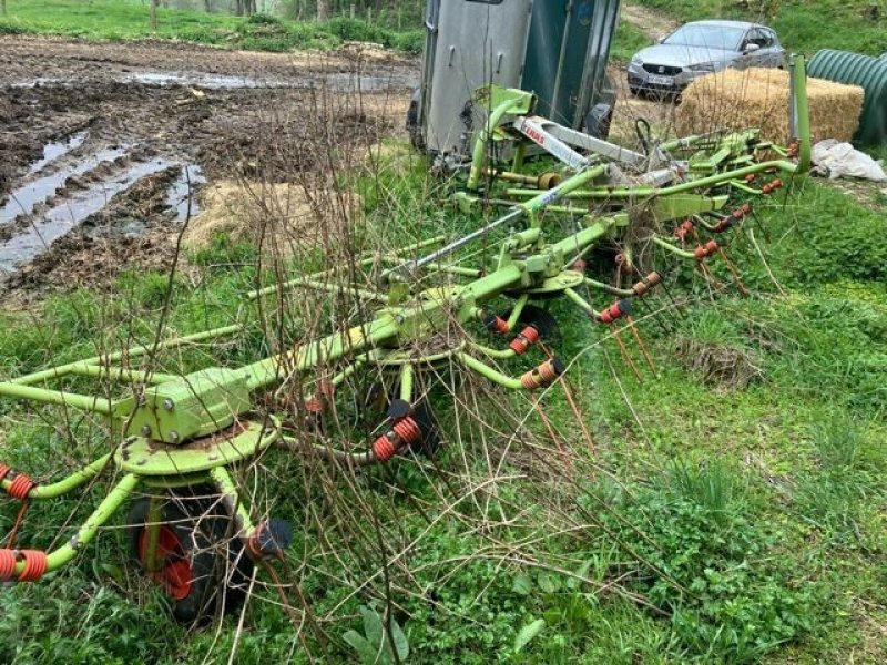 Kreiselheuer del tipo CLAAS FANEUSE VOLTO 870 H, Gebrauchtmaschine In Hauteroche (Immagine 4)