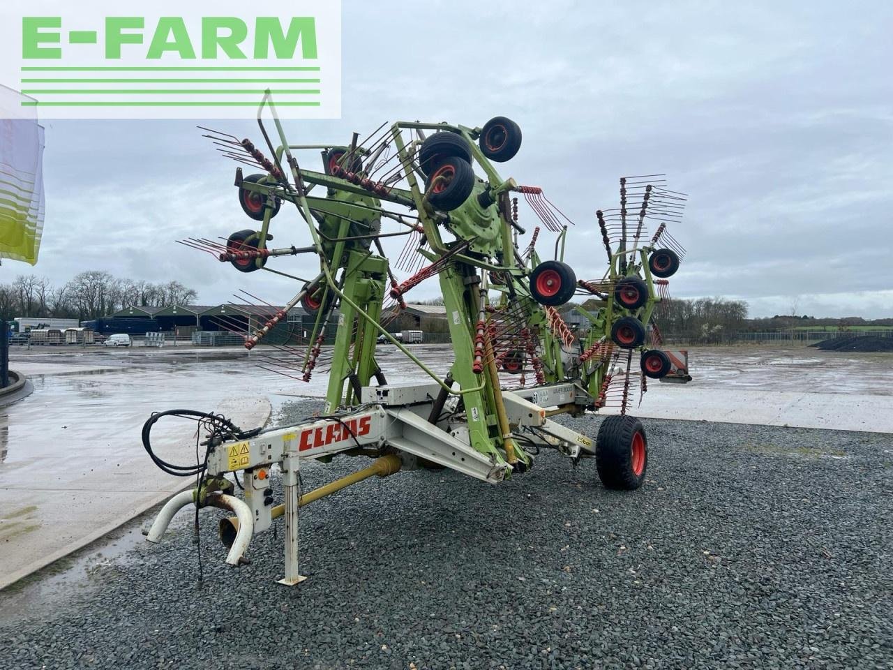 Kreiselheuer tip CLAAS LINER 3000, Gebrauchtmaschine in HARVINGTON, EVESHAM (Poză 4)