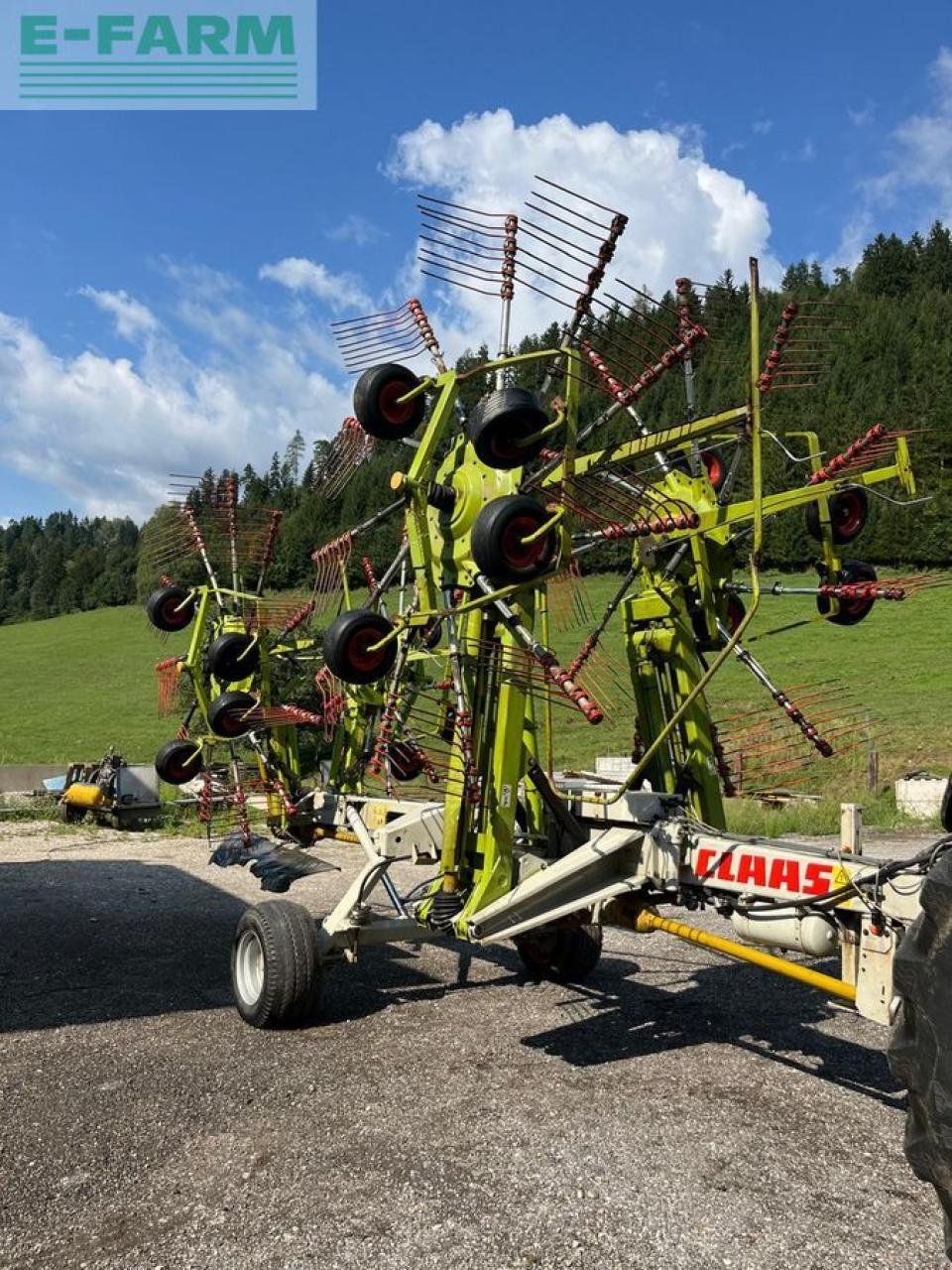 Kreiselheuer van het type CLAAS liner 3000, Gebrauchtmaschine in RUDEN (Foto 3)