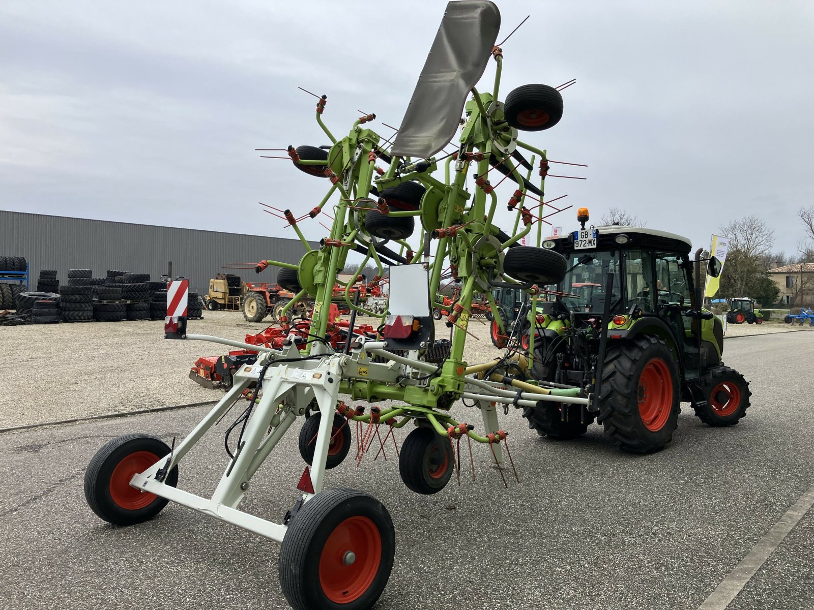 Kreiselheuer des Typs CLAAS VOLTO 900 T, Gebrauchtmaschine in AILLAS (Bild 4)