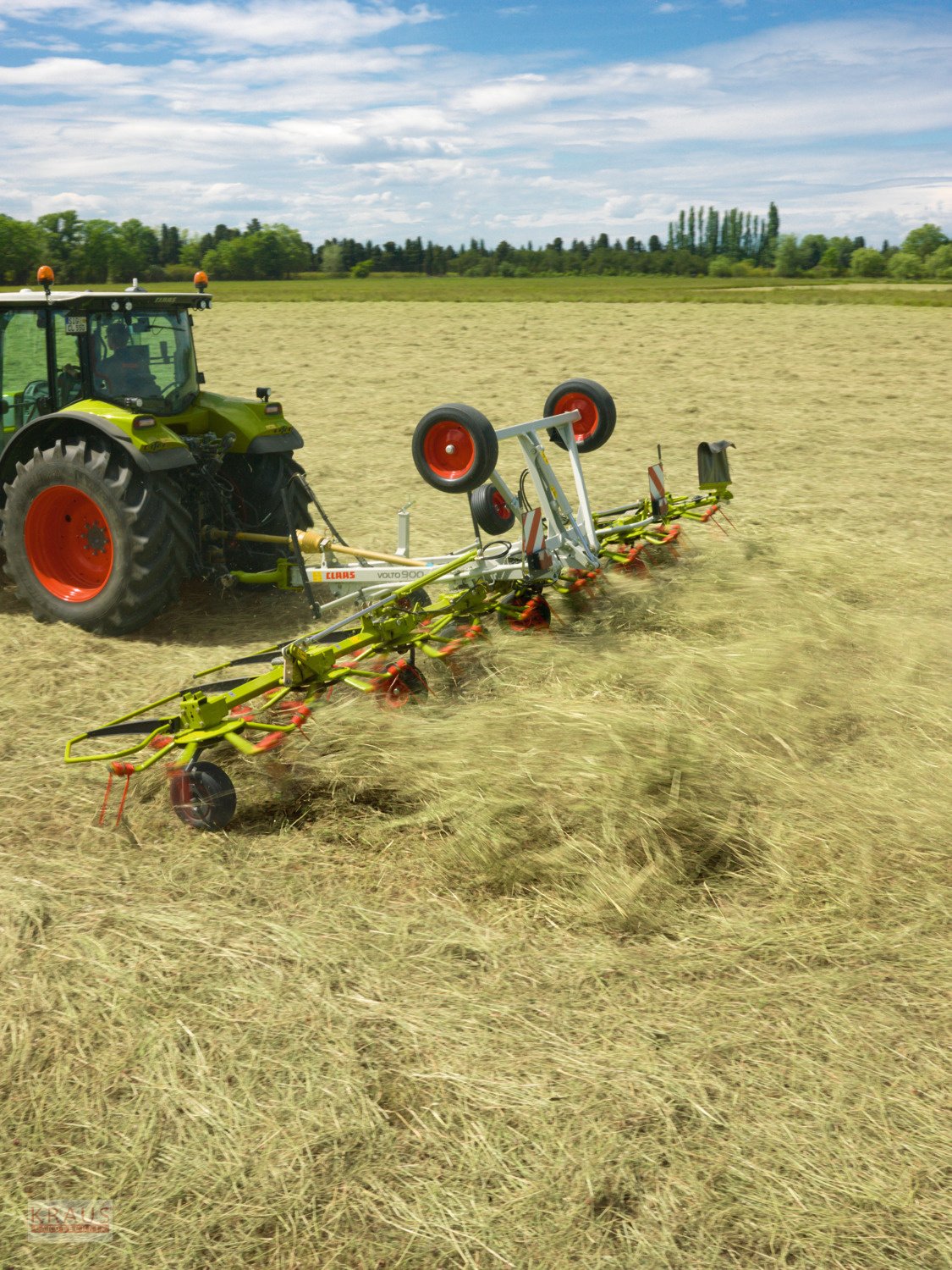 Kreiselheuer of the type CLAAS Volto 900, Neumaschine in Geiersthal (Picture 1)