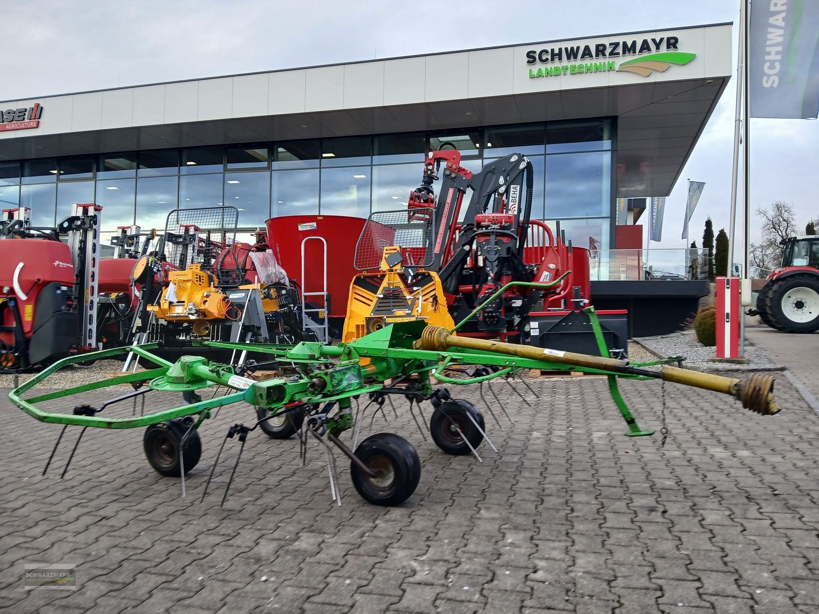 Kreiselheuer del tipo Deutz-Fahr 4-kreisler gezogen, Gebrauchtmaschine In Aurolzmünster (Immagine 8)