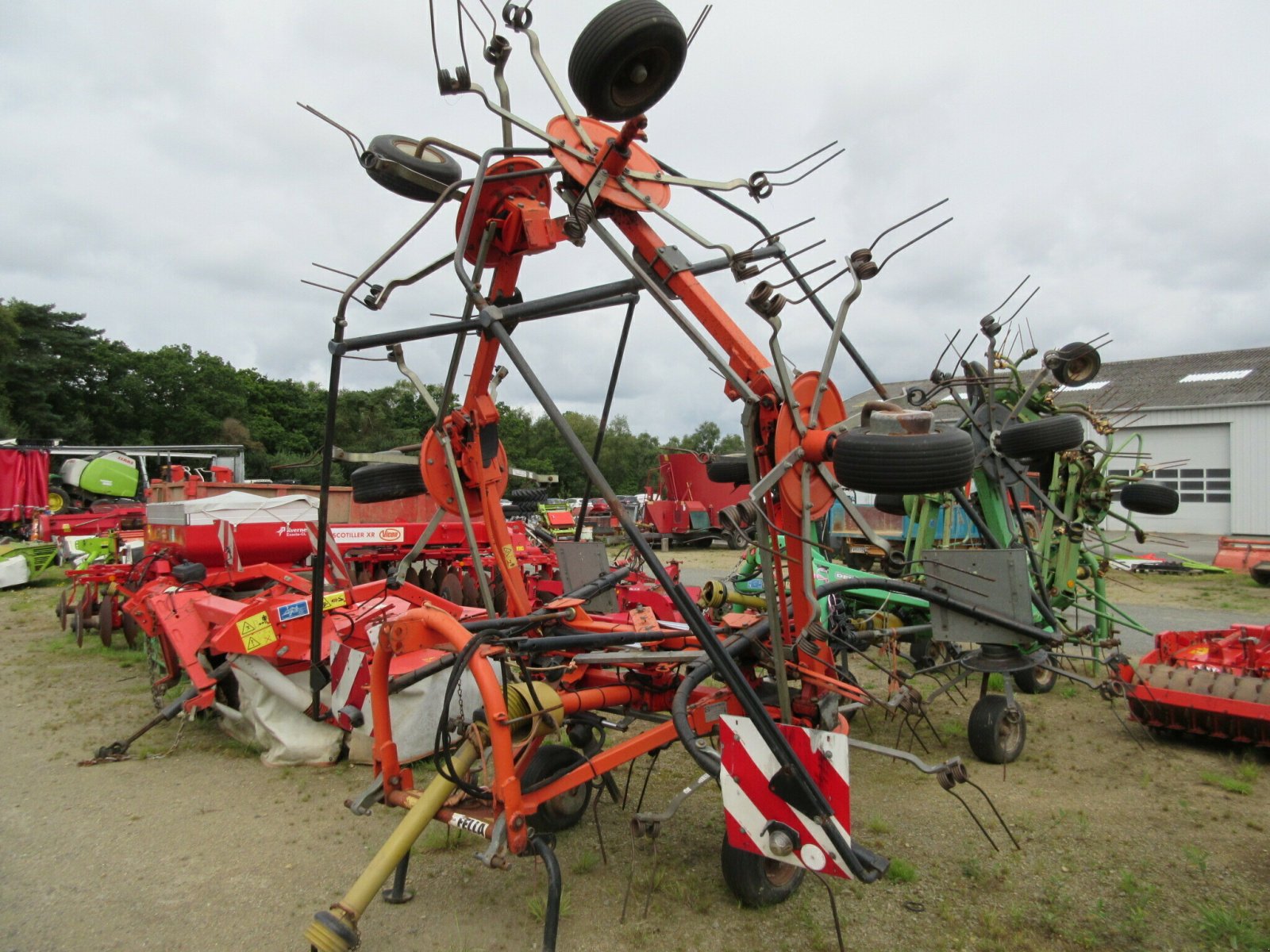 Kreiselheuer of the type Fella FANEUSE  FELLA TH800 HYD, Gebrauchtmaschine in PLOUIGNEAU (Picture 2)