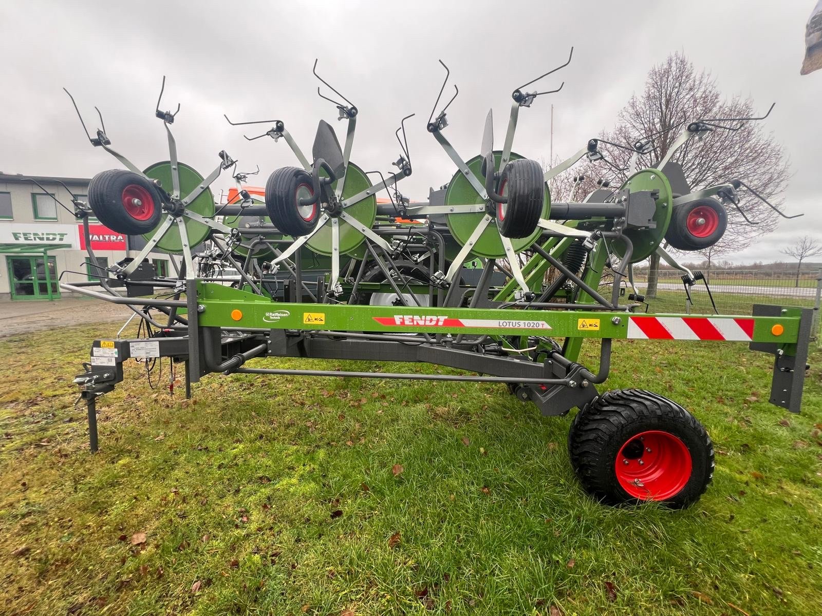 Kreiselheuer типа Fendt Lotus 1020 T, Gebrauchtmaschine в Woldegk (Фотография 2)