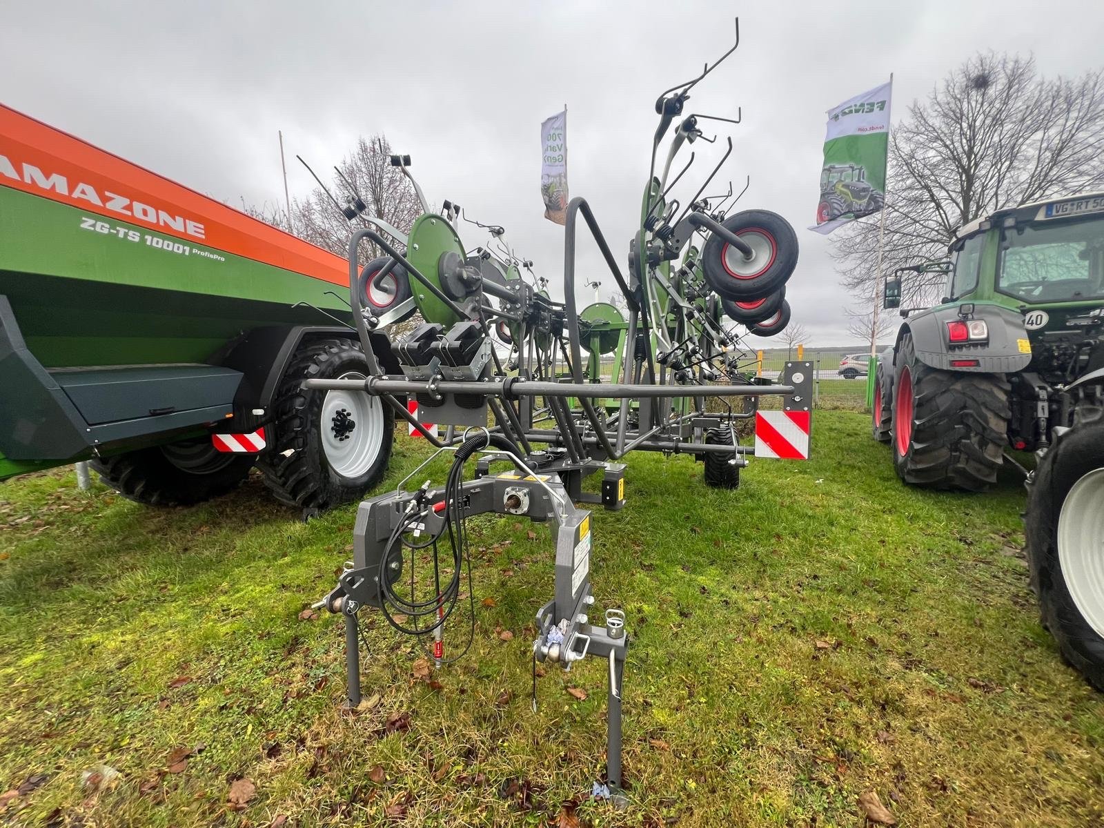 Kreiselheuer типа Fendt Lotus 1020 T, Gebrauchtmaschine в Woldegk (Фотография 3)