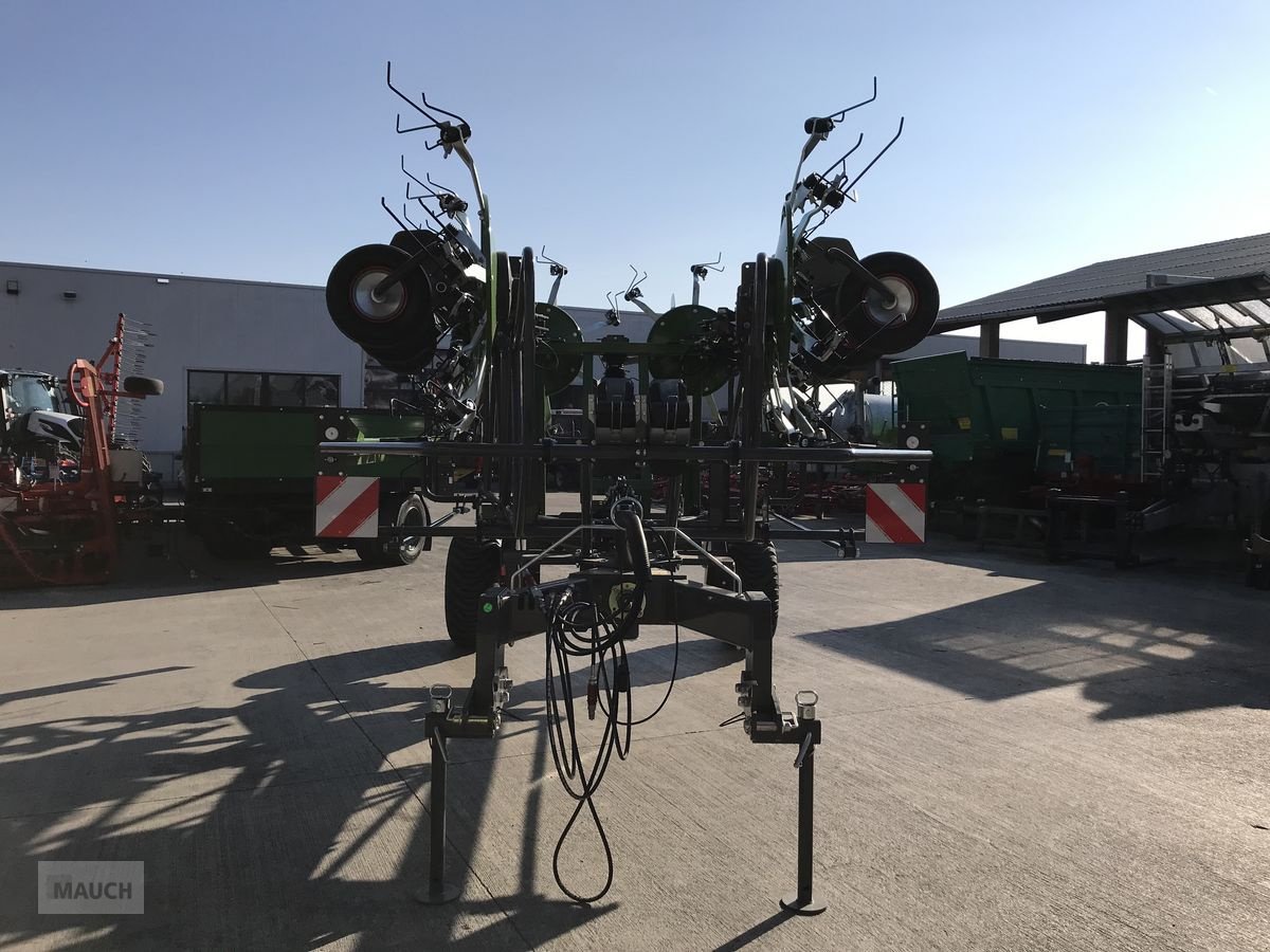 Kreiselheuer des Typs Fendt Lotus 1020T, Vorführmaschine in Burgkirchen (Bild 2)