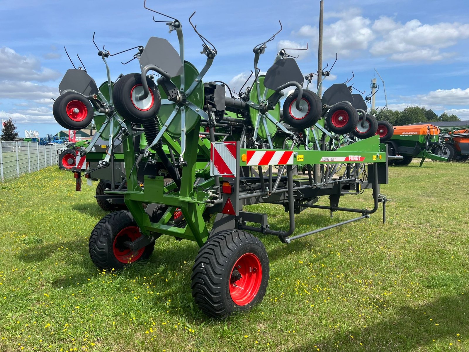 Kreiselheuer typu Fendt Lotus 1250 T, Gebrauchtmaschine w Kruckow (Zdjęcie 3)