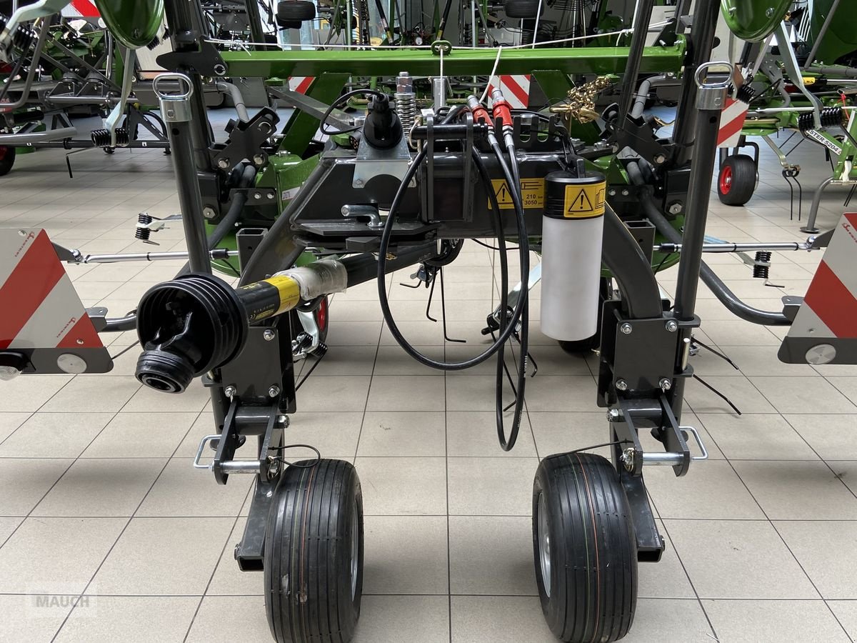 Kreiselheuer van het type Fendt Lotus 770, Neumaschine in Burgkirchen (Foto 10)