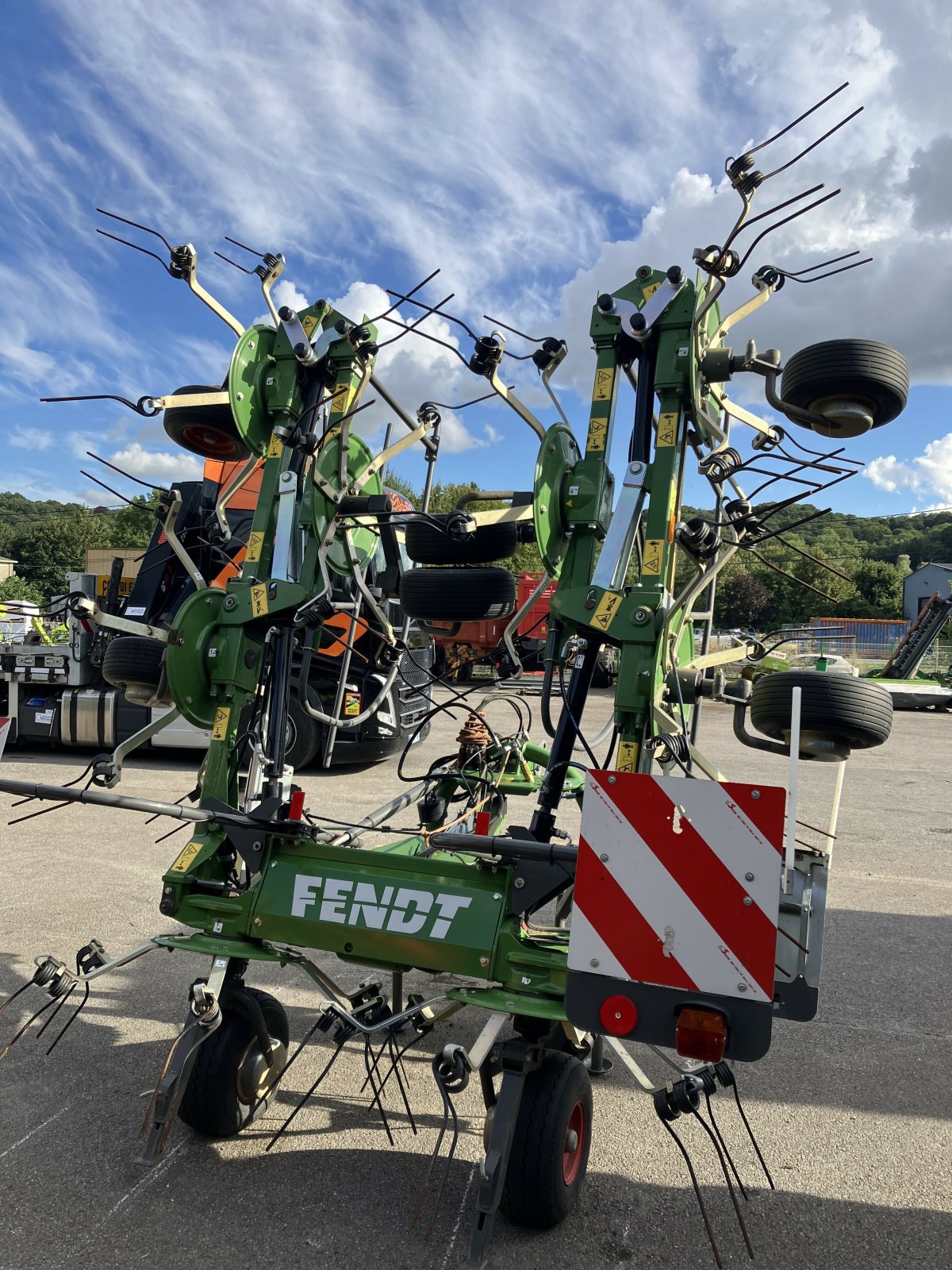 Kreiselheuer du type Fendt TWISTER 8608 DN, Gebrauchtmaschine en BLENDECQUES (Photo 4)