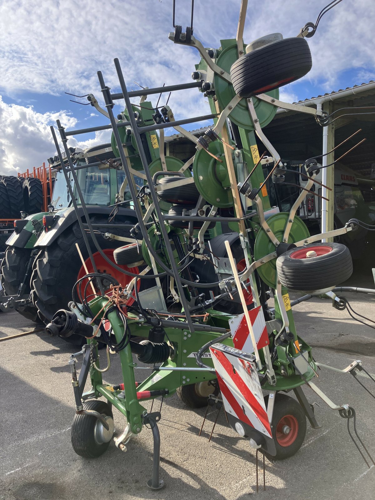 Kreiselheuer van het type Fendt TWISTER 8608 DN, Gebrauchtmaschine in BLENDECQUES (Foto 2)