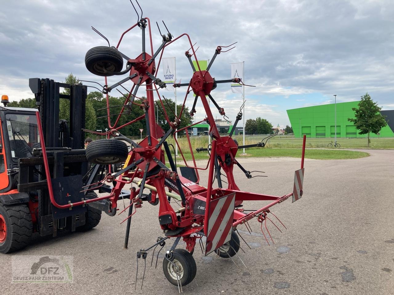 Kreiselheuer del tipo Kongskilde Z 665 Hydro, Gebrauchtmaschine en Friedberg/Derching (Imagen 4)