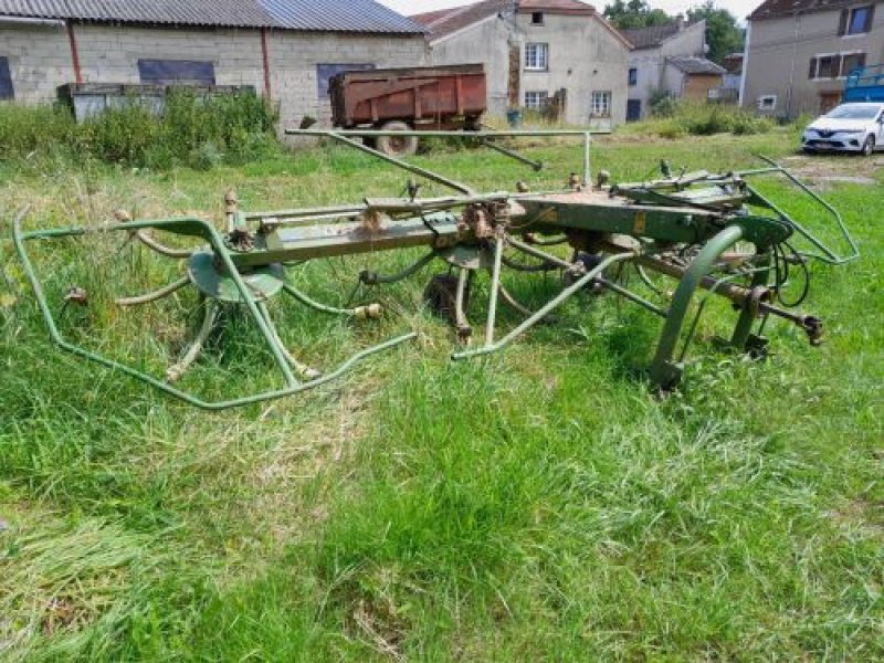 Kreiselheuer des Typs Krone KW 4.5, Gebrauchtmaschine in DUN SUR MEUSE (Bild 2)