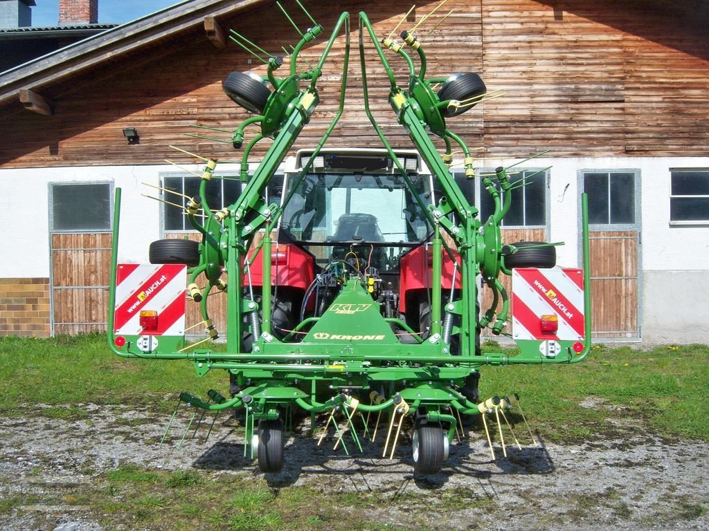 Kreiselheuer of the type Krone KW 6.72/6, Neumaschine in Gampern (Picture 1)