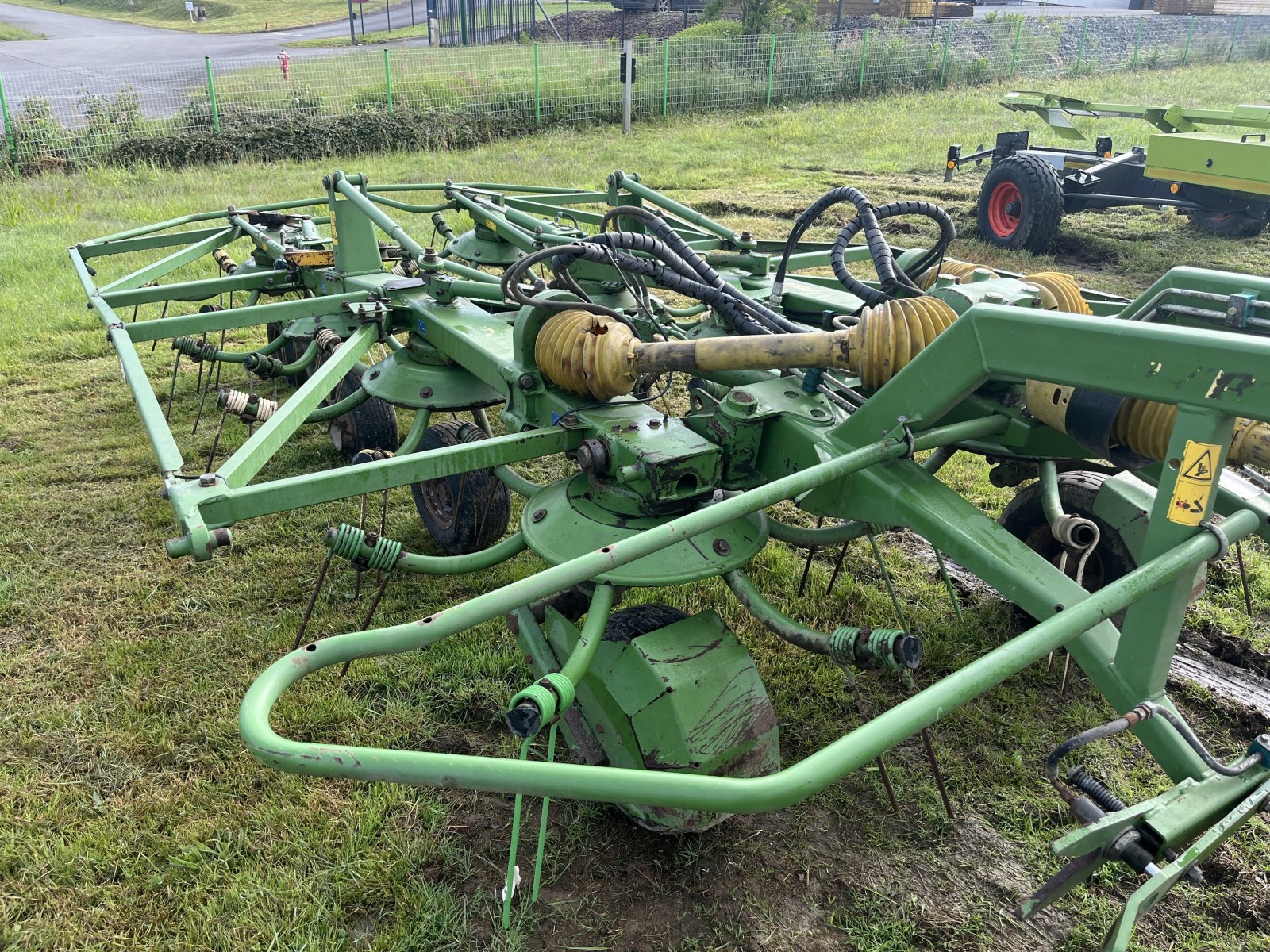 Kreiselheuer del tipo Krone KW 9.02T 8 TOUPIES, Gebrauchtmaschine en PONTIVY (Imagen 3)