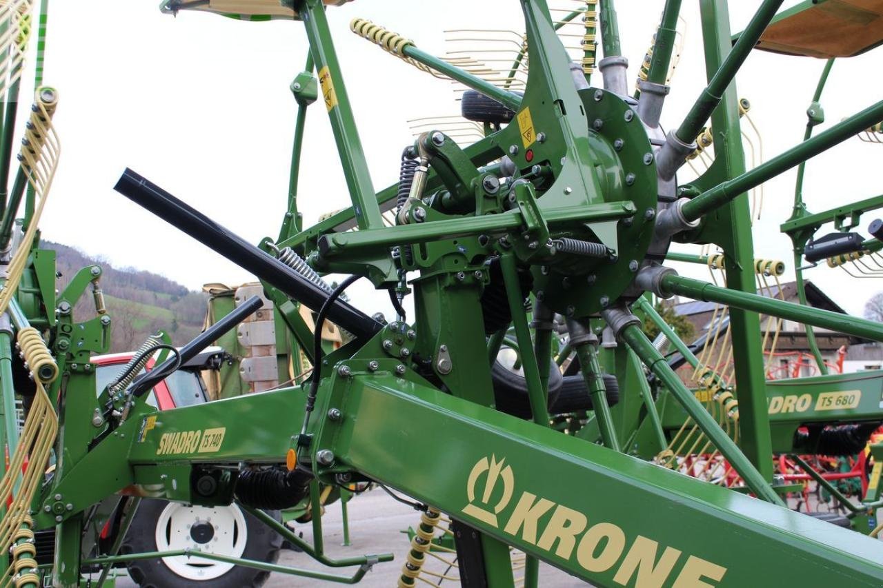 Kreiselheuer des Typs Krone swadro ts 740, Gebrauchtmaschine in RANDEGG (Bild 10)