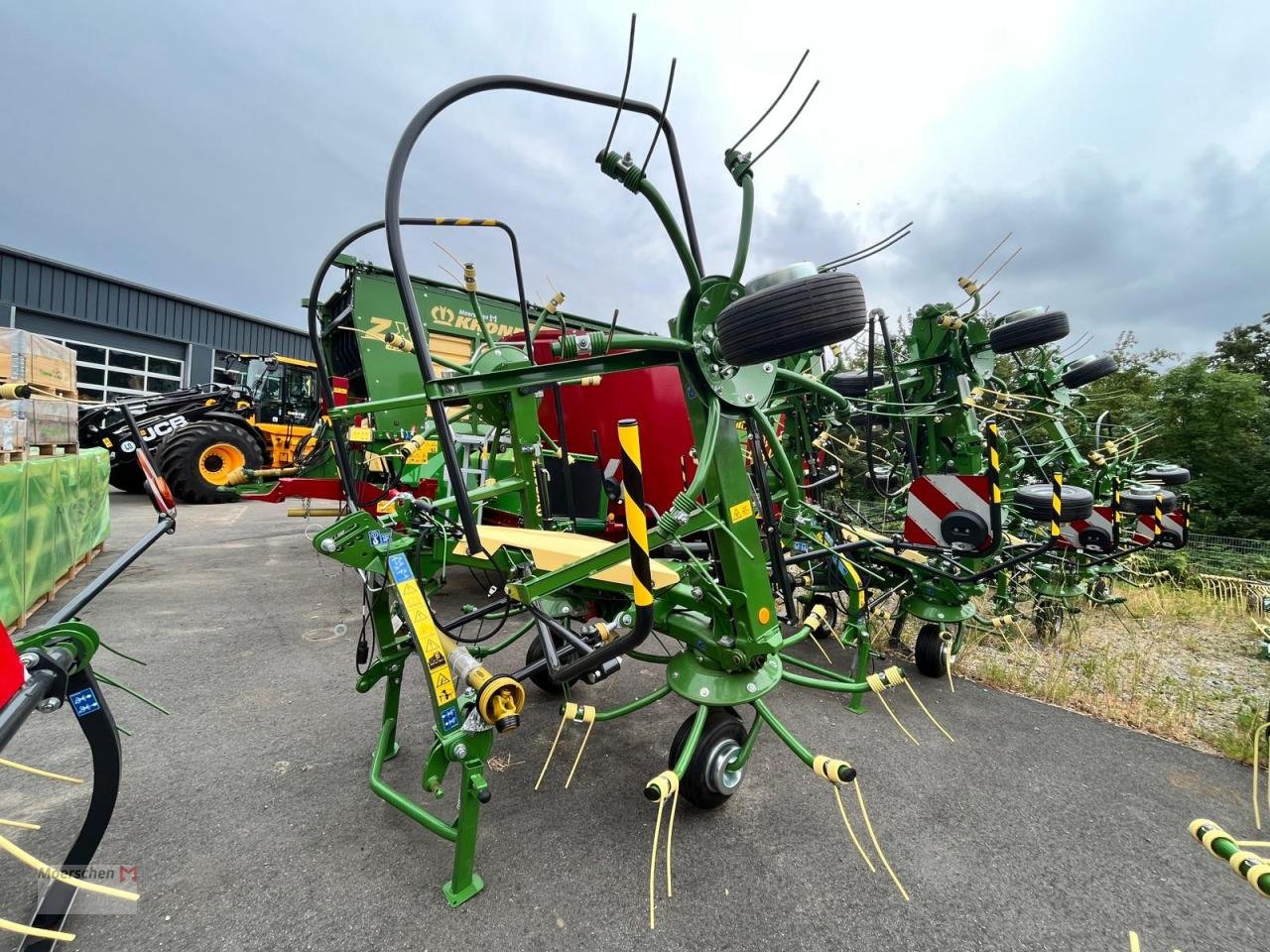 Kreiselheuer of the type Krone Vendro 560, Neumaschine in Tönisvorst (Picture 1)