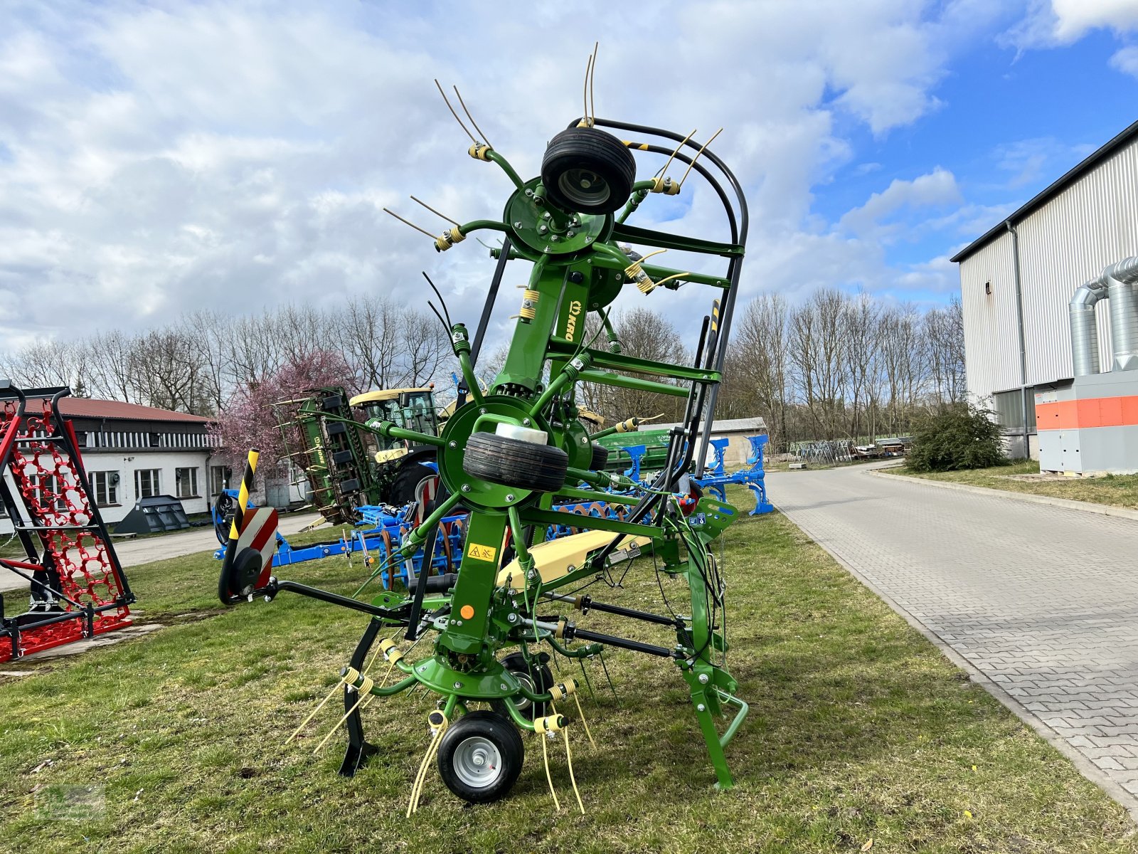 Kreiselheuer Türe ait Krone Vendro 680, Neumaschine içinde Karstädt (resim 2)