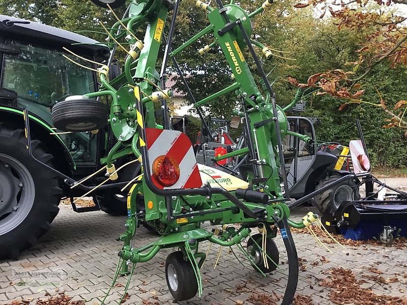 Kreiselheuer of the type Krone Vendro 680, Neumaschine in Bodenkirchen (Picture 1)