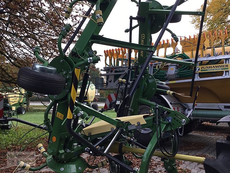 Kreiselheuer van het type Krone Vendro 680, Neumaschine in Bodenkirchen (Foto 3)