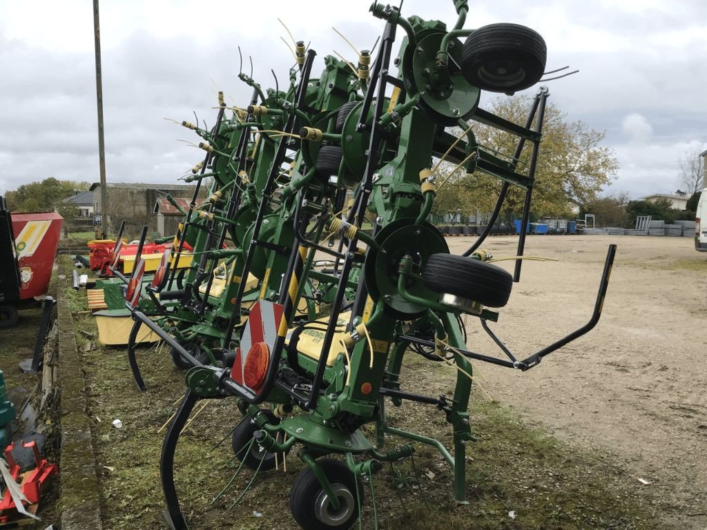 Kreiselheuer от тип Krone Vendro 820, Gebrauchtmaschine в Vogelsheim (Снимка 3)