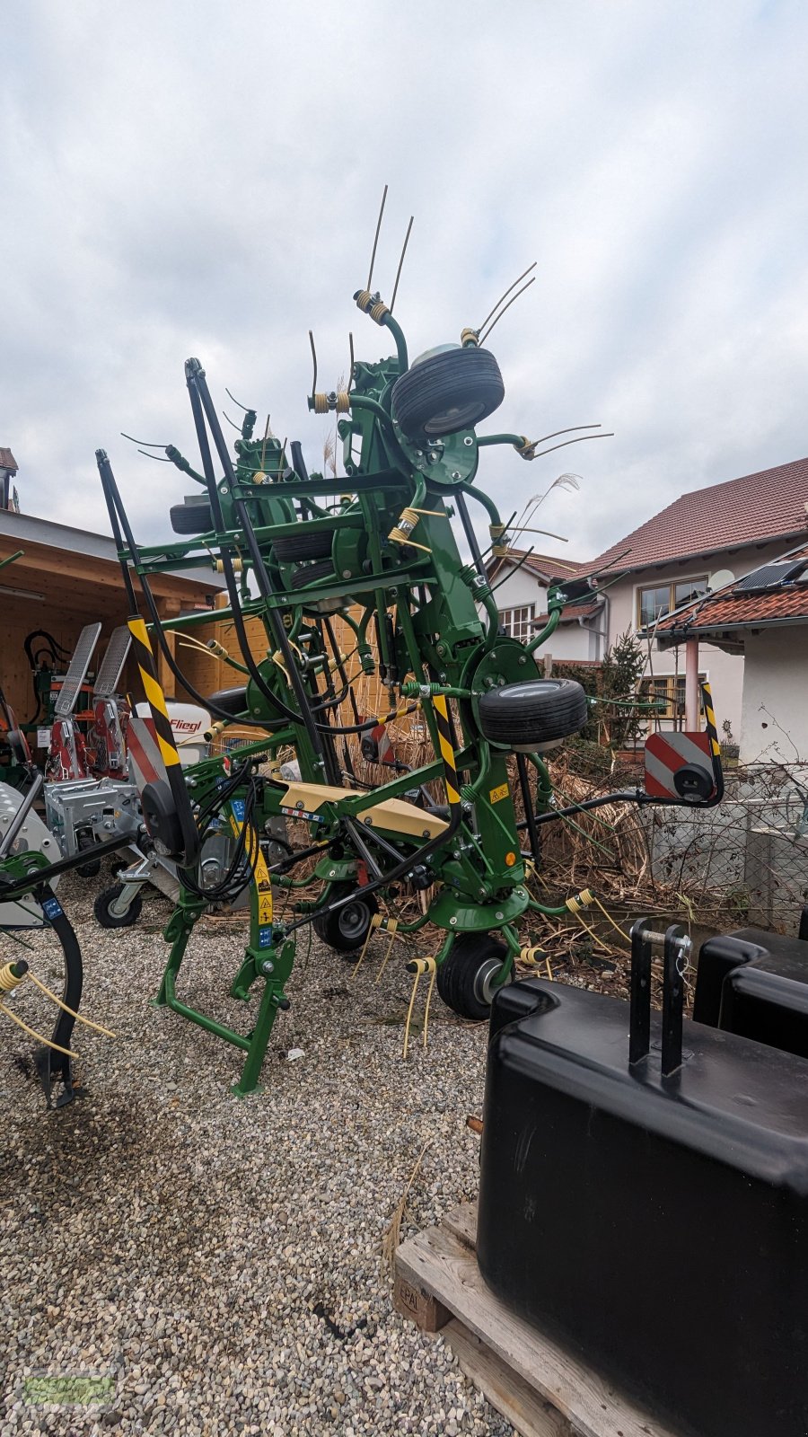 Kreiselheuer del tipo Krone Vendro 900, Neumaschine In Ried (Immagine 3)