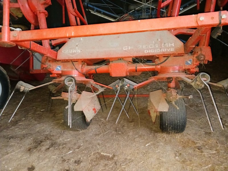 Kreiselheuer del tipo Kuhn 7601, Gebrauchtmaschine In SAINT HILAIRE EN MORVAN